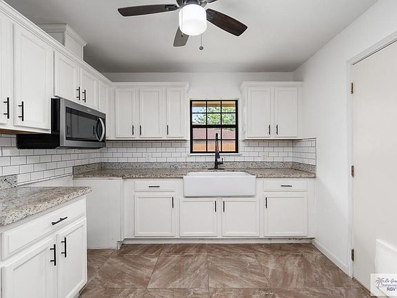 4th image of 334 Daisy Dr