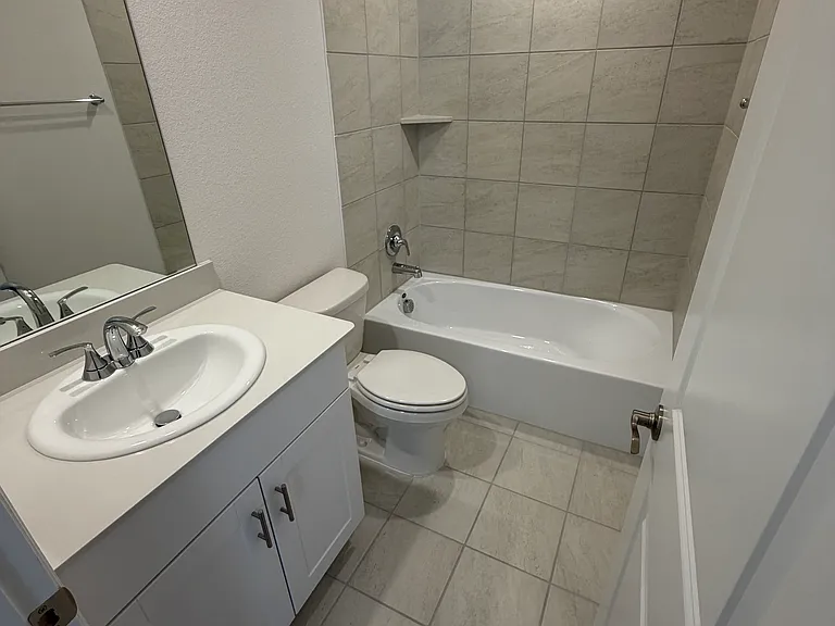 2203 Rannoch St — Photo 13