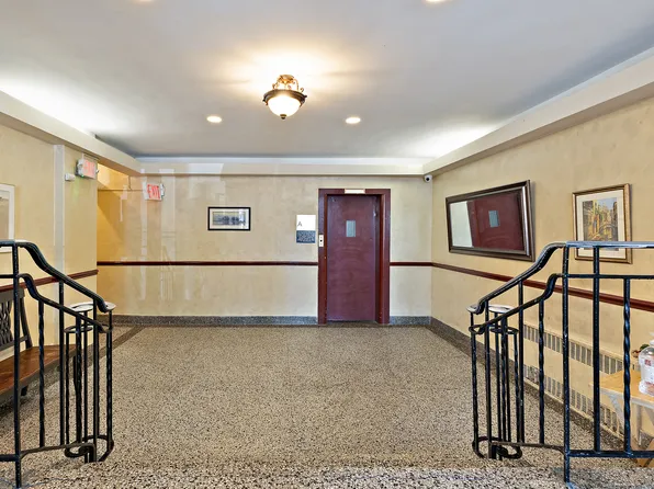 205 East 238th Street image 14 of 14