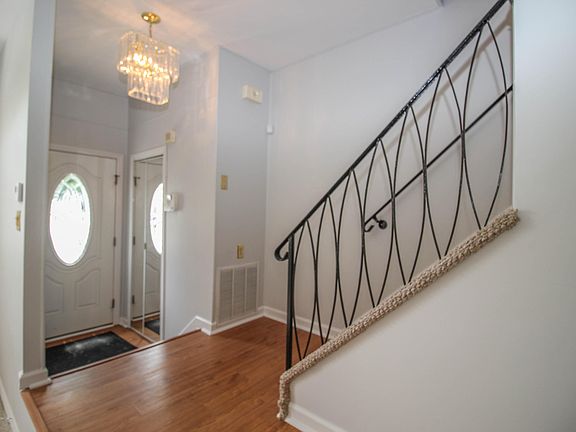 5th image of 25 Dorothy St