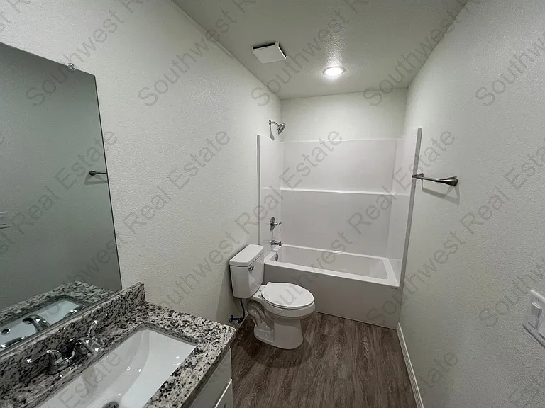 2121 Bobwhite Ct. — Photo 8