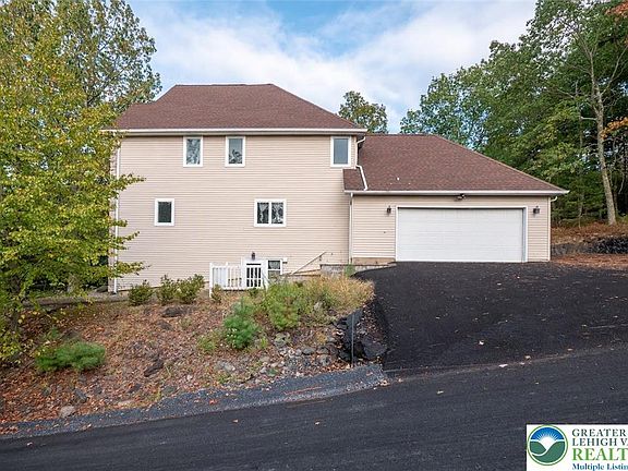 3rd image of 205 Osprey Way