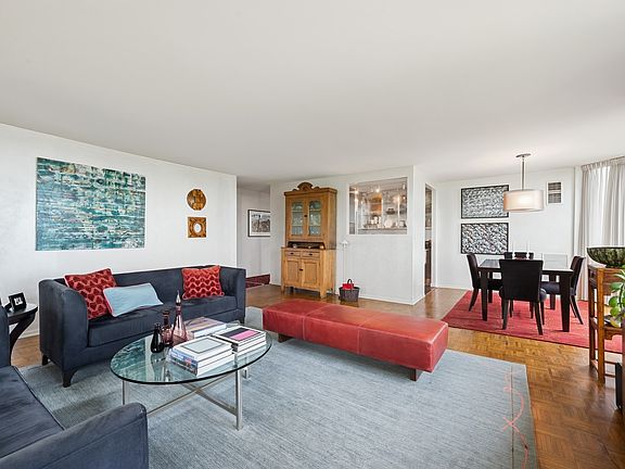 5th image of 2650 N Lakeview Ave APT 510
