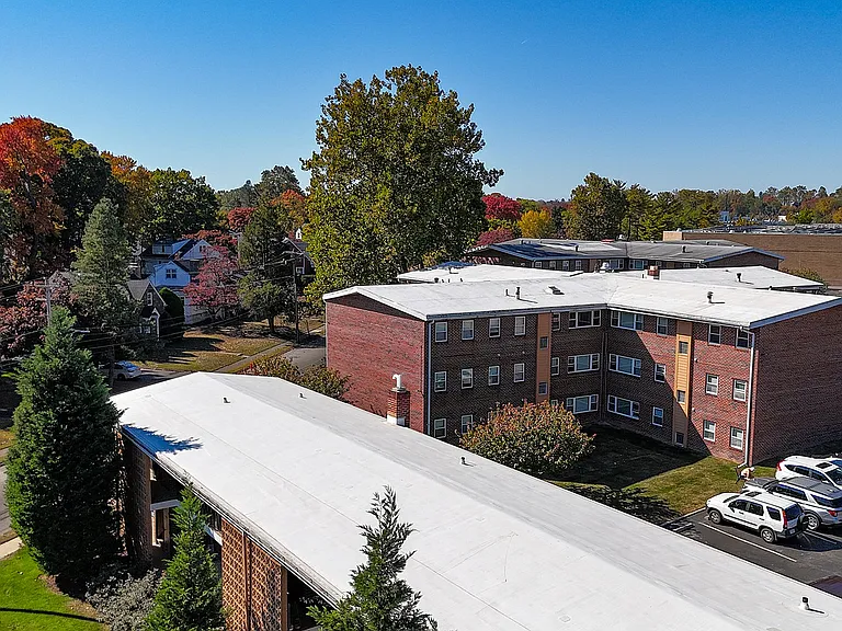 Springfield Valley Apartments — Photo 12