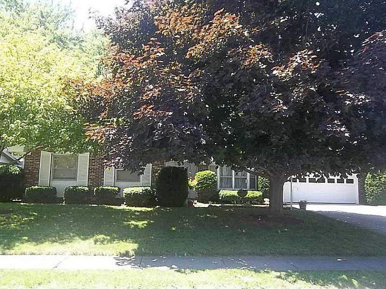 1st image of 406 N Parkway Dr