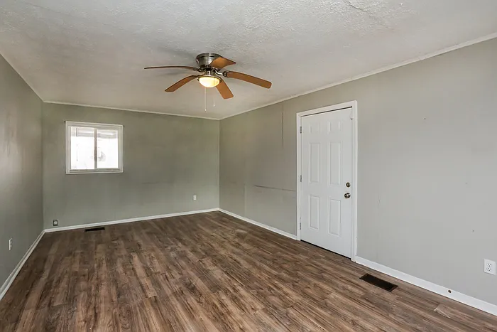 3162 Oak Forest Dr — Photo 3