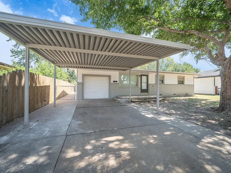 2620 S Fern Ave — Photo 15