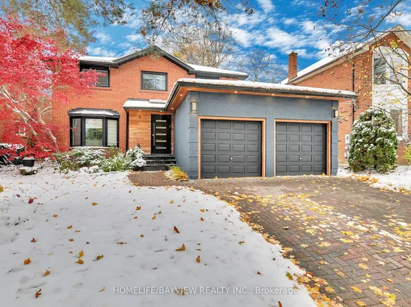 8 Sala Dr, Richmond Hill, ON L4C 8C2