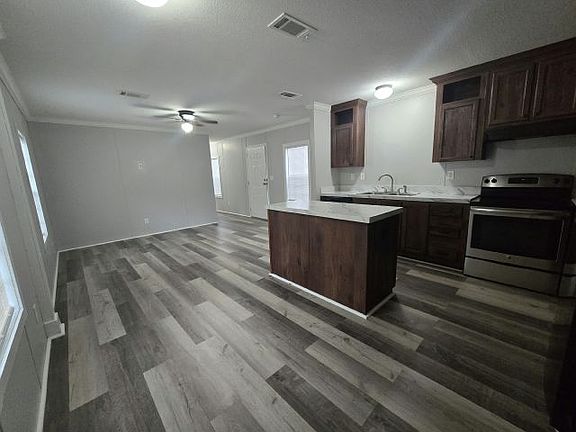 4th image of 7007 Greenbrier Village Dr #77