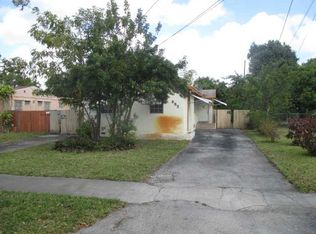 885 NE 126th St, North Miami, FL 33161