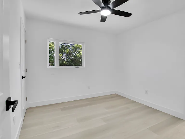 6818 Florence Pl #B — Photo 15