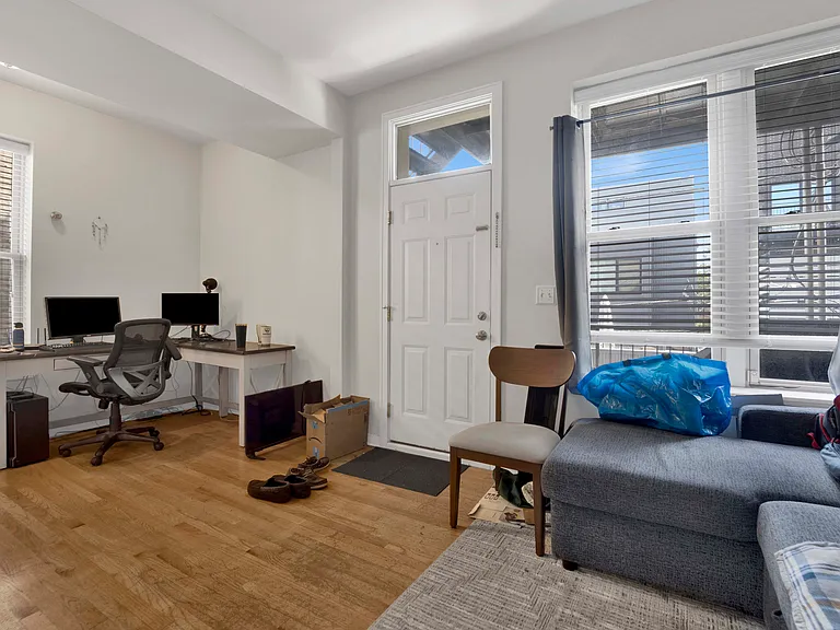 2143 N Western Ave #2R — Photo 7