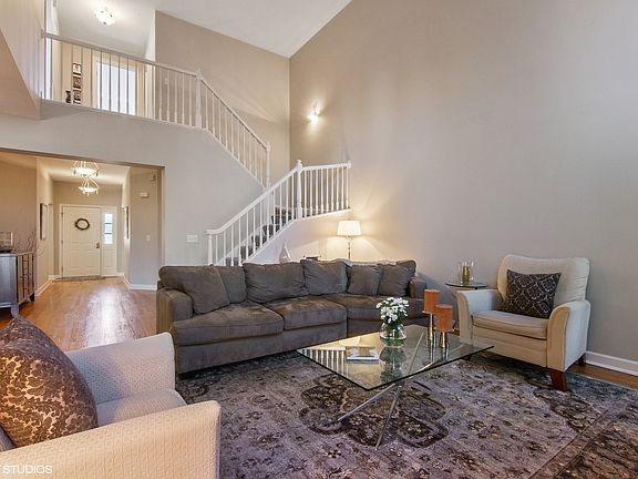 4th image of 1815 Camden Dr