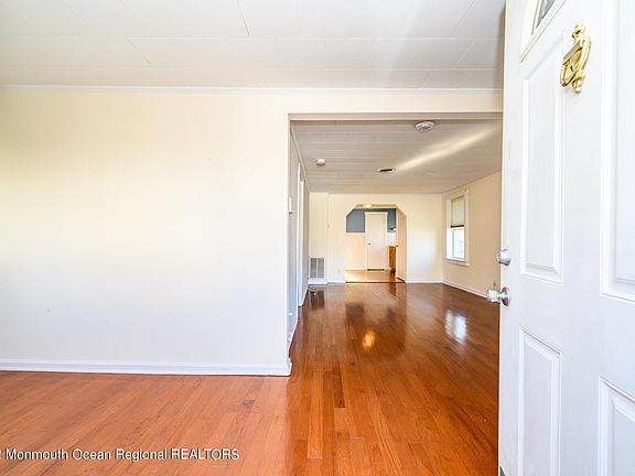 2nd image of 706 Lorillard Ave