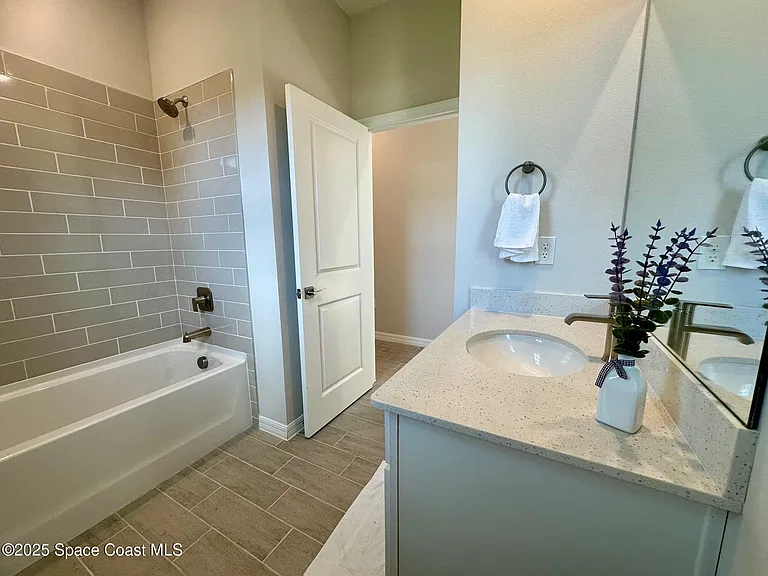 1326 Seeley Cir NW — Photo 18