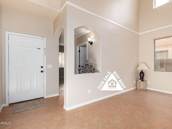 4th image of 16166 W HILTON Avenue