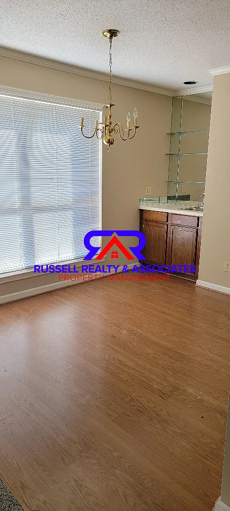 1 bed, 1.0 bath, $800 — Photo 3