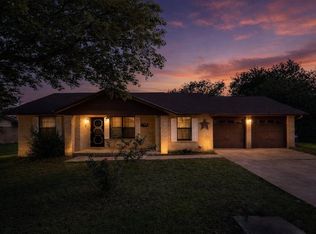 310 McClendon Dr, Elgin, TX 78621