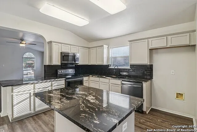 4119 Chinkapin Oak — Photo 10