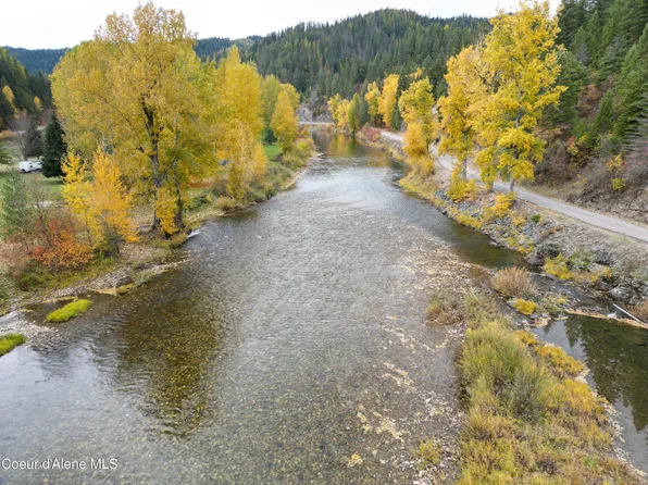 10755 Old River Rd, Kingston, ID 83839