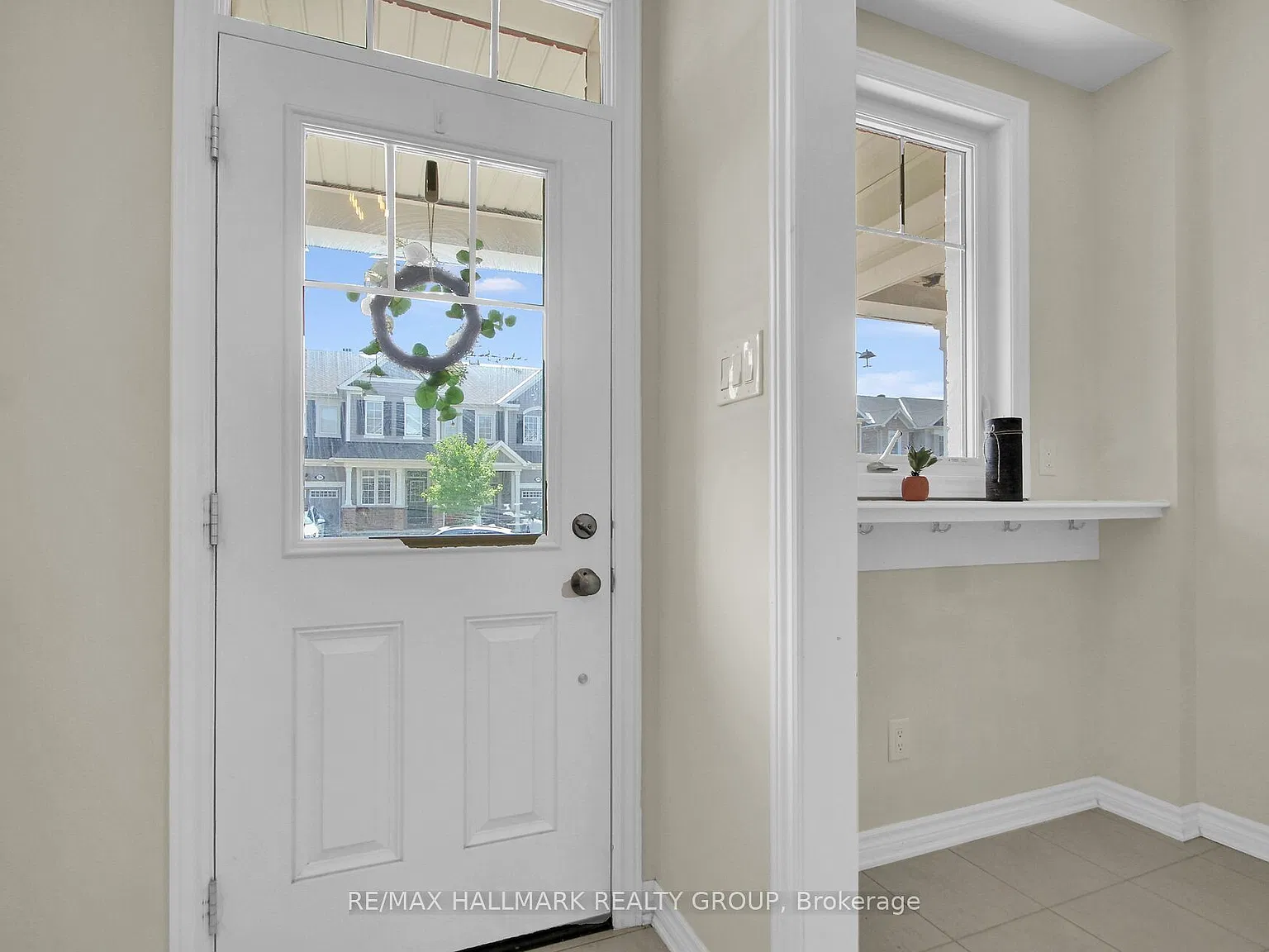 3 bed, $2,699 — Photo 4