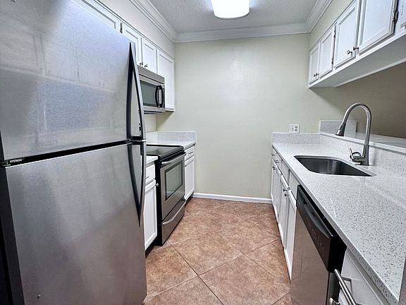 4th image of 200 Sandestin Ln APT 703