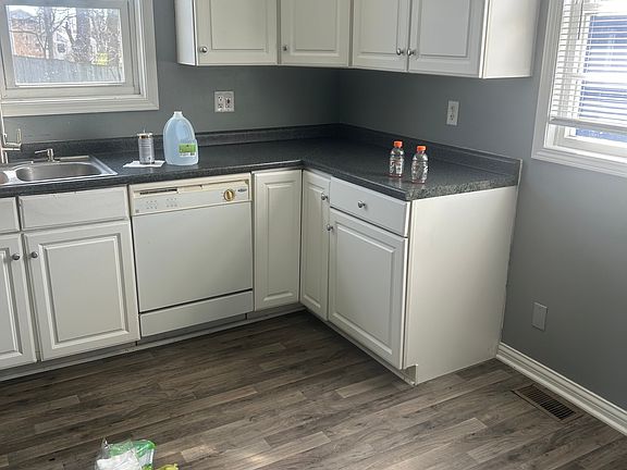 5th image of 501 W Lincoln Ave