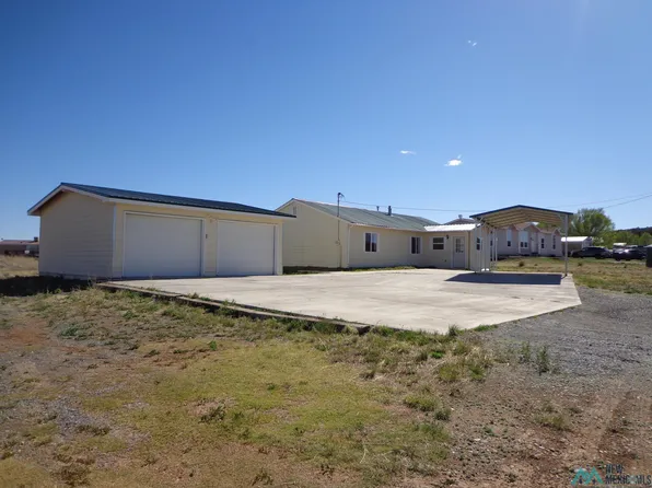 24 Air Lock Rd, Las Vegas, NM 87701