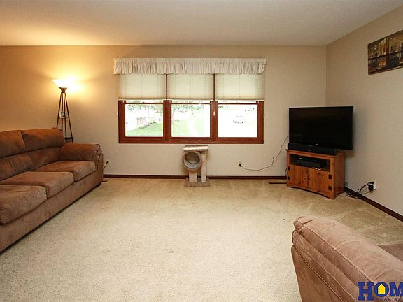 3rd image of 2021 Ammon Ave
