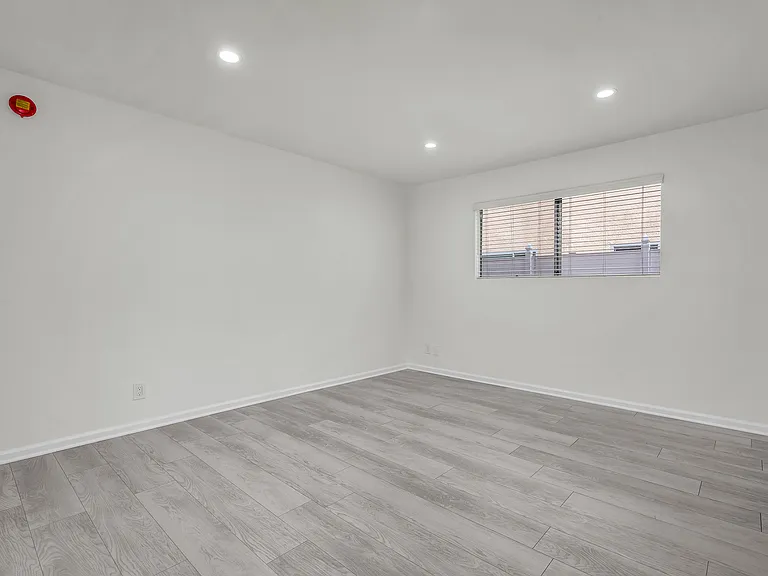 1432 Saltair Ave — Photo 14