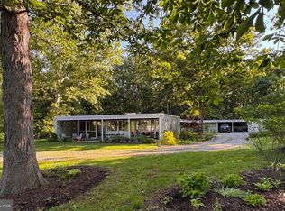 617 Old Mill Rd, Gettysburg, PA 17325