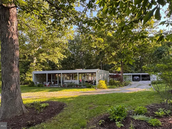 617 Old Mill Rd, Gettysburg, PA 17325