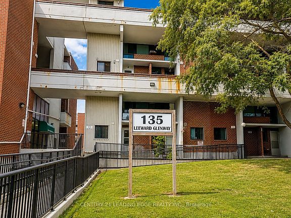 5th image of 135 Leeward Glenway #207