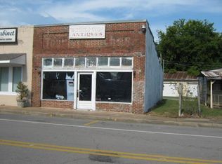 46 Railroad Ave, Falkville, AL 35622