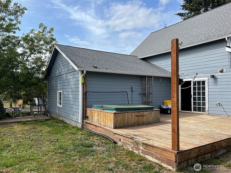3rd image of 517 D Street