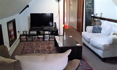 Living room - view 1
