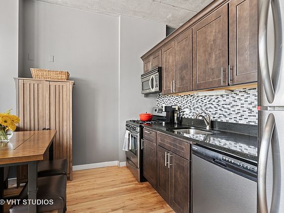 5th image of 1720 S Michigan Ave APT 404
