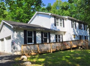 115 Appalachian Dr, Effort, PA 18330