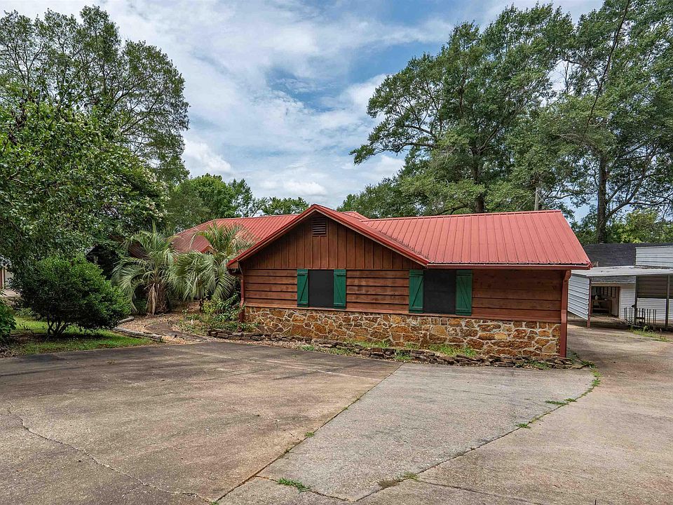 1st image of 715 Piney Point Rd