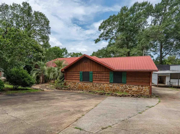 715 Piney Point Rd, Farmerville, LA 71241