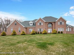 4 Abate Dr, Millstone Township, NJ 08510