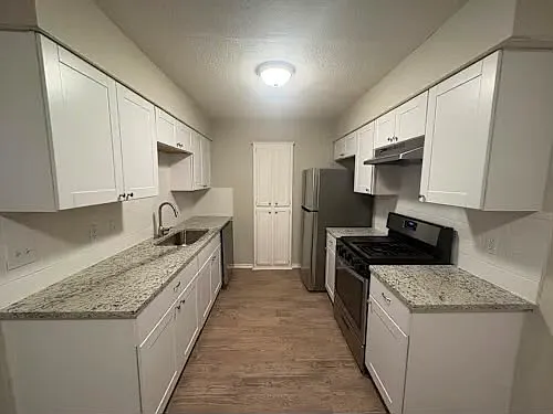 18714 Mohawk Ave #1 — Photo 1