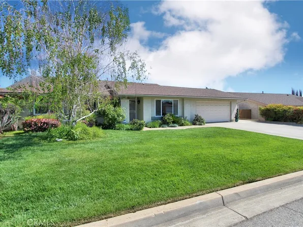 349 Sandalwood Dr, Calimesa, CA 92320