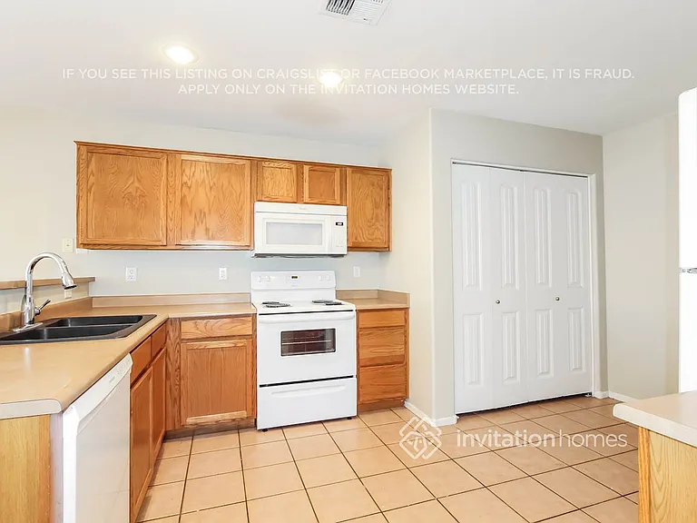 4028 W Lone Cactus Dr — Photo 5