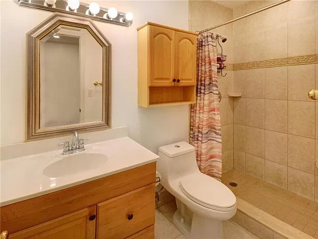 3 bed, 2.5 bath, $3,200 — Photo 3