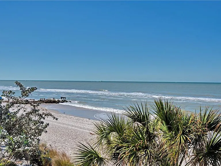 1065 Gulf Shore Blvd N #201 — Photo 21