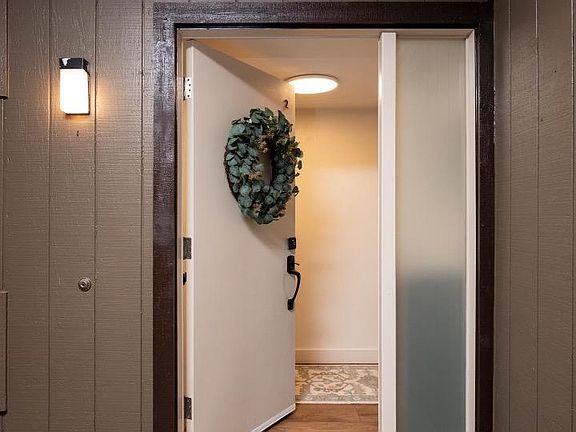 2nd image of 3323 La Mesa Dr APT 2