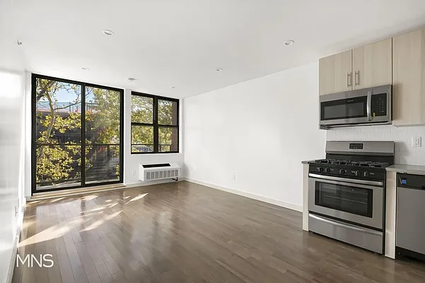 Rented by MNS | media 10