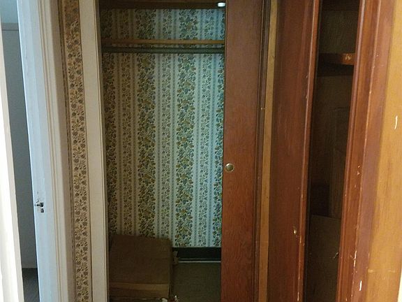 4th image of 406 W Healey St #10699977