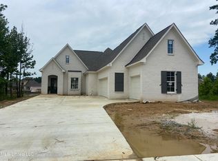 114 Herons Bay Cir, Madison, MS 39110